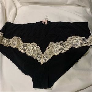 Adore me 2xl panties with lace black